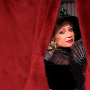 hello_dolly_390x390