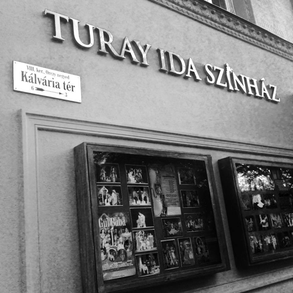 A Turay Ida Színházról az Origo oldalán